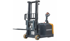 ek13s-ekko-forklifts-reach-truck-ligts